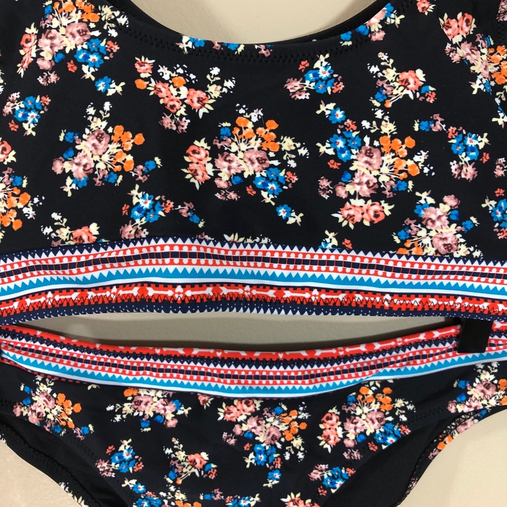 Cupshe Bikini - image 2